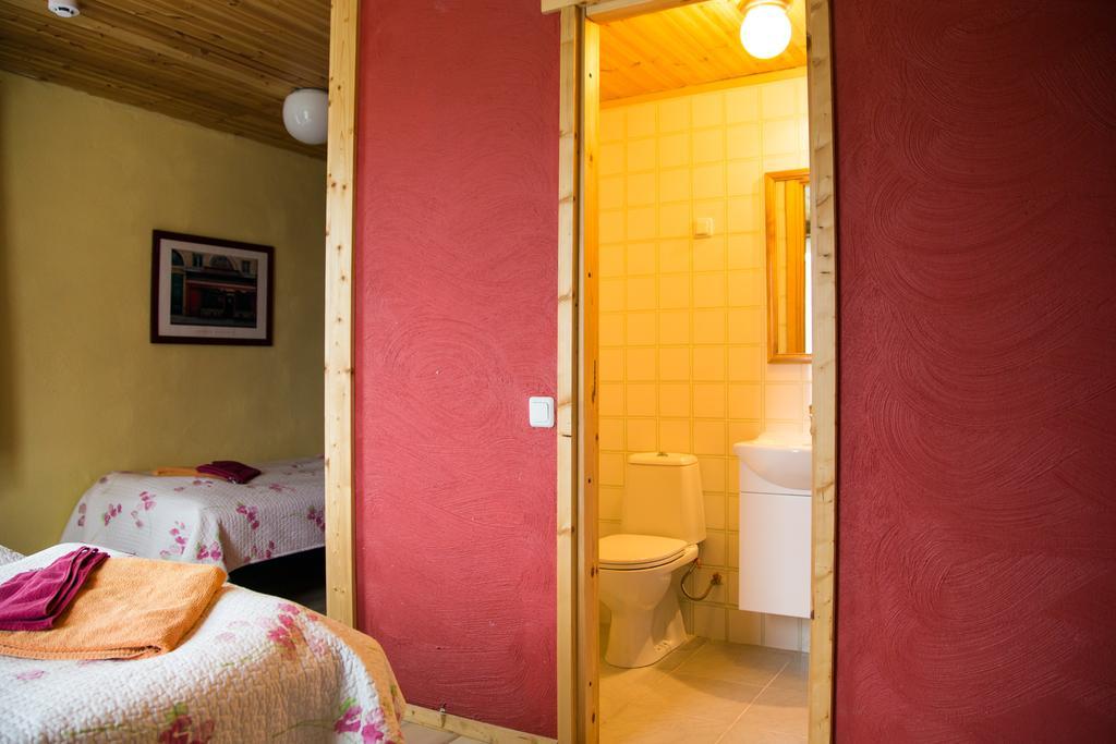 Puuna Oeoemaja B&B Vihterpalu Exterior photo